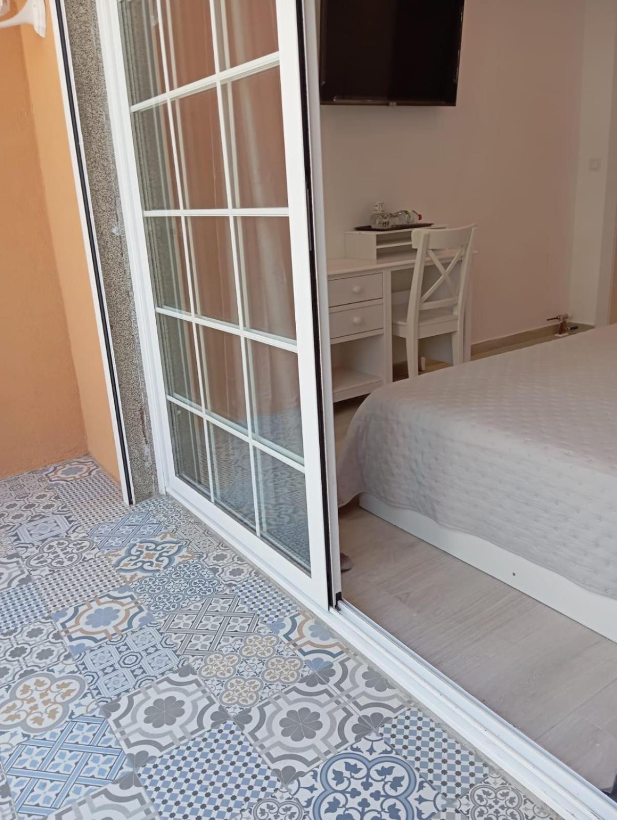 Warm Harbor Apartment Santa Coloma de Gramanet Exterior foto