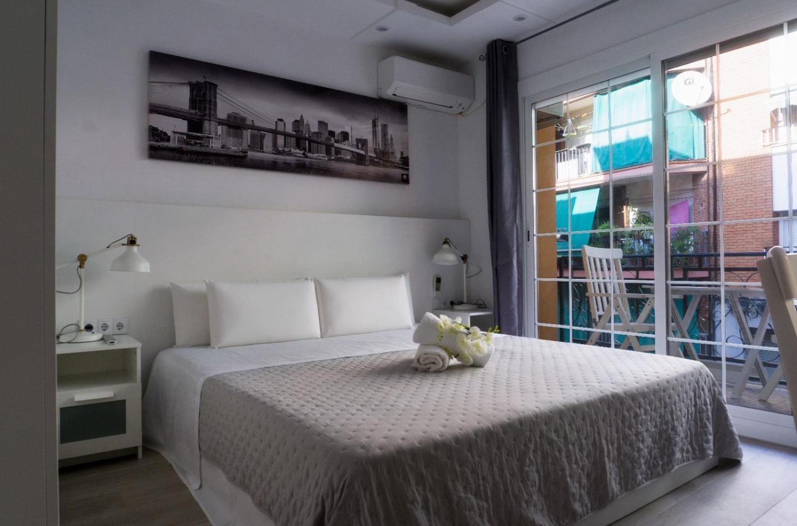 Warm Harbor Apartment Santa Coloma de Gramanet Exterior foto
